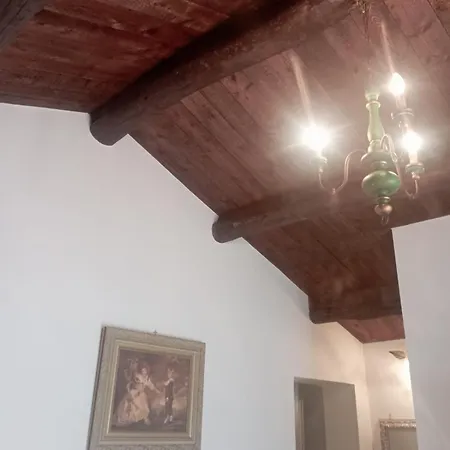 Il Piccolo Borgo Sul Colle di Tora